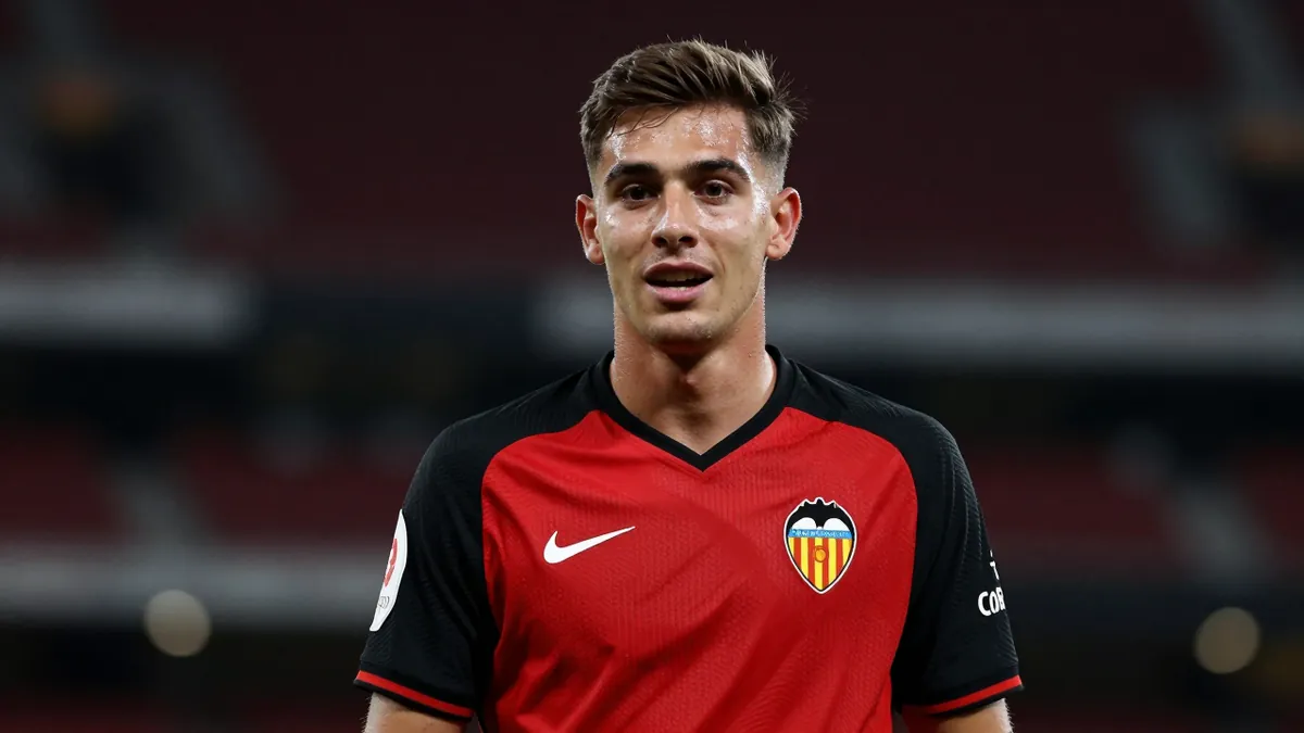 El lateral venezolano Román Davis habla sobre su incorporación a la Academia VCF y su sueño de jugar con el primer equipo