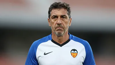El Valencia Club de Fútbol está evaluando la oferta del Swansea City para fichar al jugador portugués Almeida