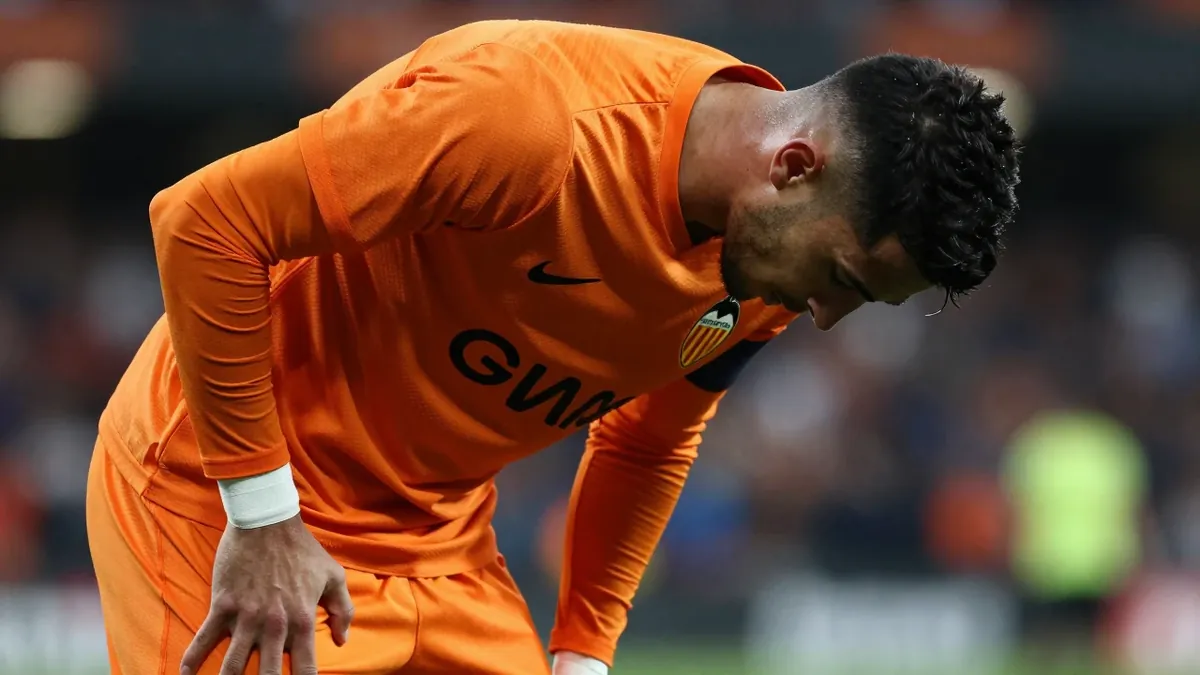 Valencia Club de Fútbol: El delantero Sadiq Umar se lesionó el tendón de la corva