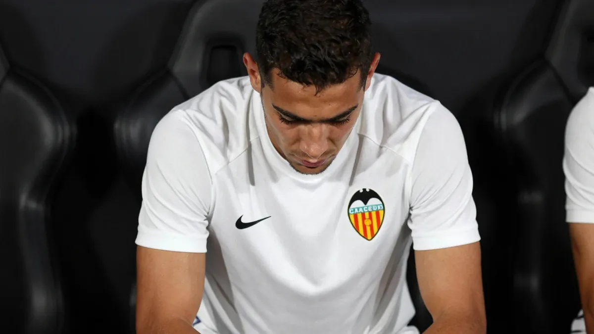 Barcelona midfielder Rodri was caught on camera calling Valencia 'very poor' and 'terrible' after being substituted in...