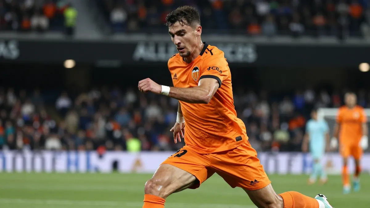 Valencia Club de Fútbol lost 3-0 at Riazor against Deportivo de A Coruña on LaLiga EA Sports matchday 3, with goals from...
