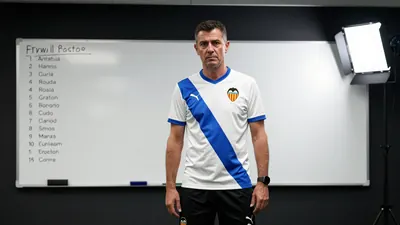 El Valencia Club de Fútbol se enfrenta a un problema de planificación debido a la falta de un lateral derecho