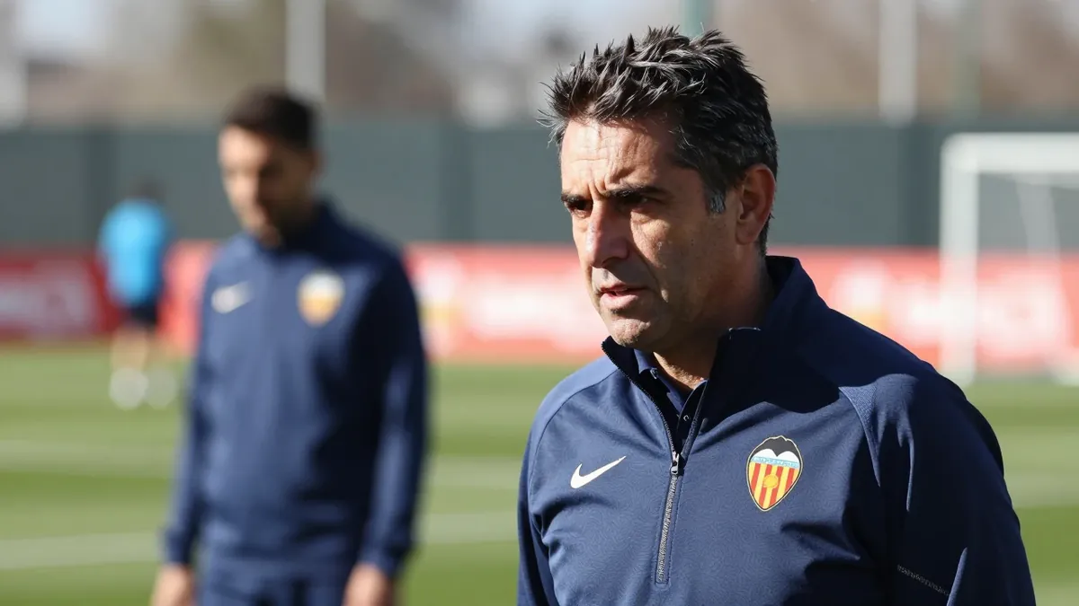 Carlos Corberán ensayó una defensa de tres con Pepelu, Arnau y Diakhaby en el entrenamiento del viernes, dejando a César...
