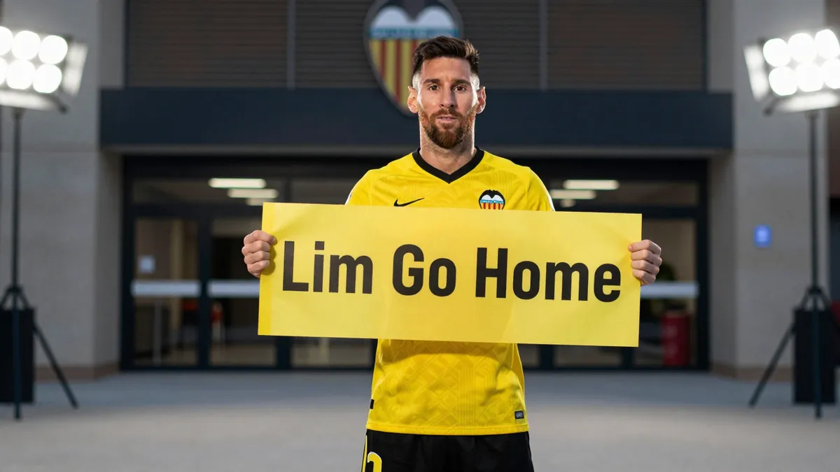 Protests in Valencia: fans demand Peter Lim's exit