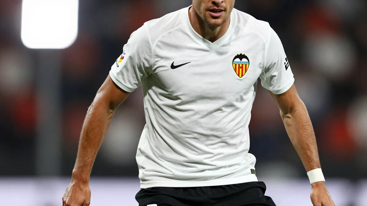 Valencia Club de Fútbol is seeking to sign Obed Vargas, midfielder of Atlético Madrid, in the summer transfer market