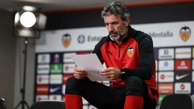 Valencia Club de Fútbol considera un movimiento tras la omisión de Largie Ramazani en la lista de Leeds United