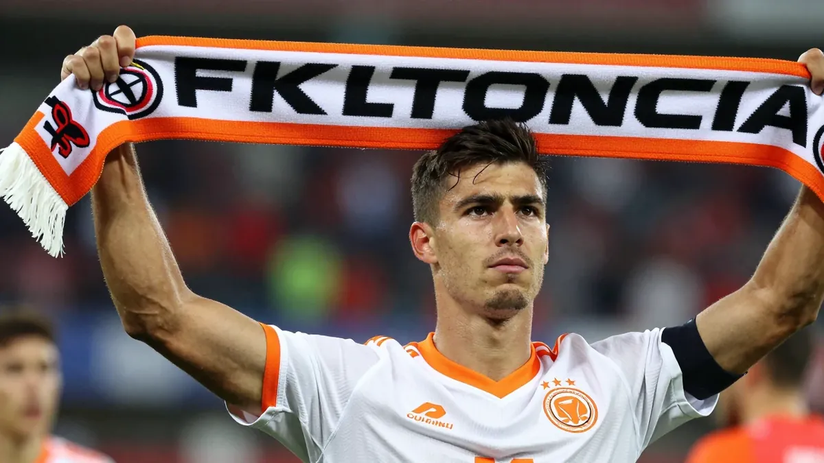 Valencia CF cede a André Almeida al Racing y anuncia el préstamo del centrocampista del Liverpool Harvey Elliott hasta...