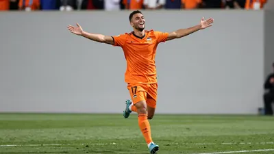 Un gol de Luis Rioja en el minuto 78, asistido por Javi Guerra, le dio al Valencia CF su primera victoria en LaLiga EA...